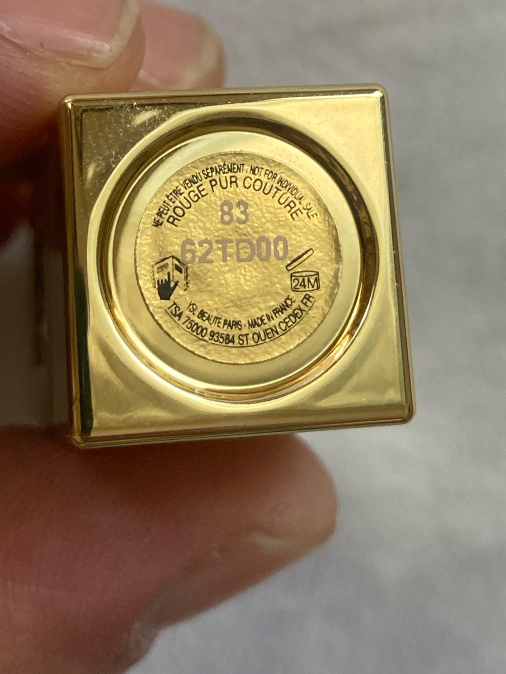 YSL Deluxe Travel Size Lipstick in Shade Fiery Red - Picture 11 of 13